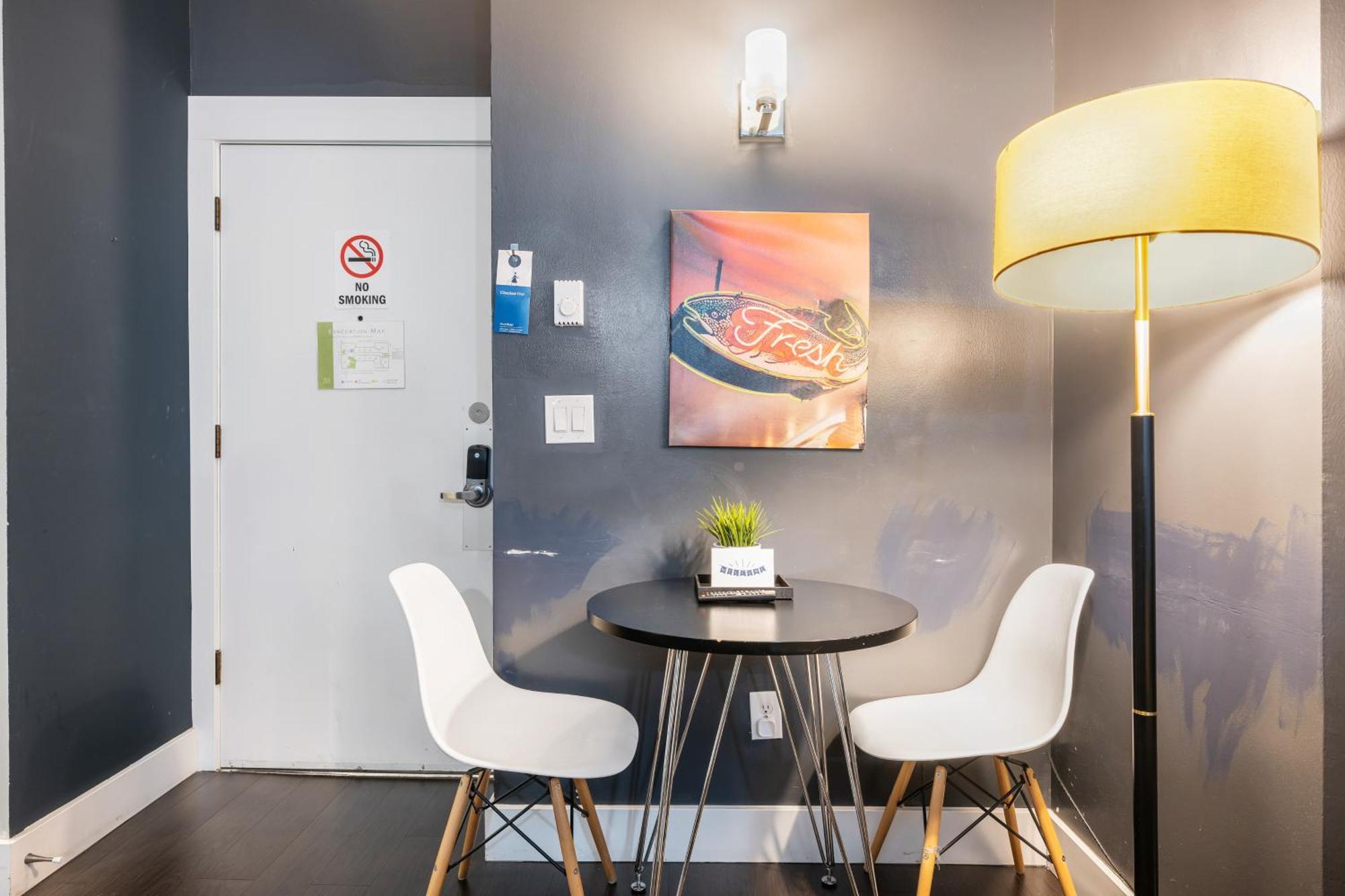Oxford Apartment By At Mine Hospitality Seattle Exterior foto