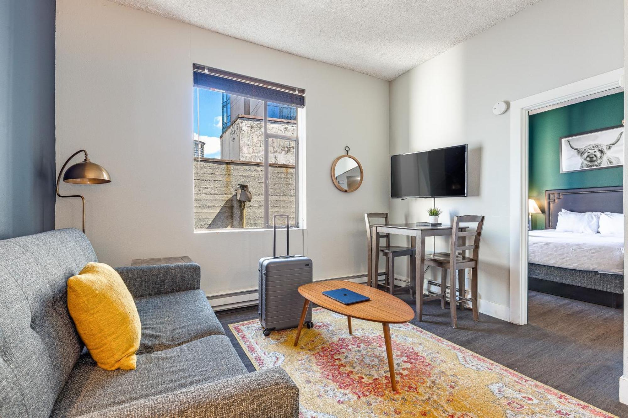 Oxford Apartment By At Mine Hospitality Seattle Exterior foto