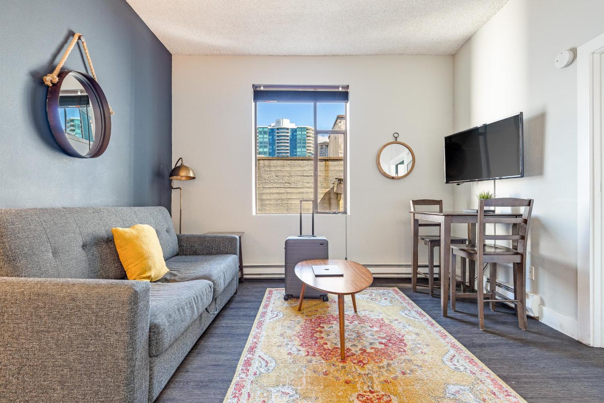 Oxford Apartment By At Mine Hospitality Seattle Exterior foto
